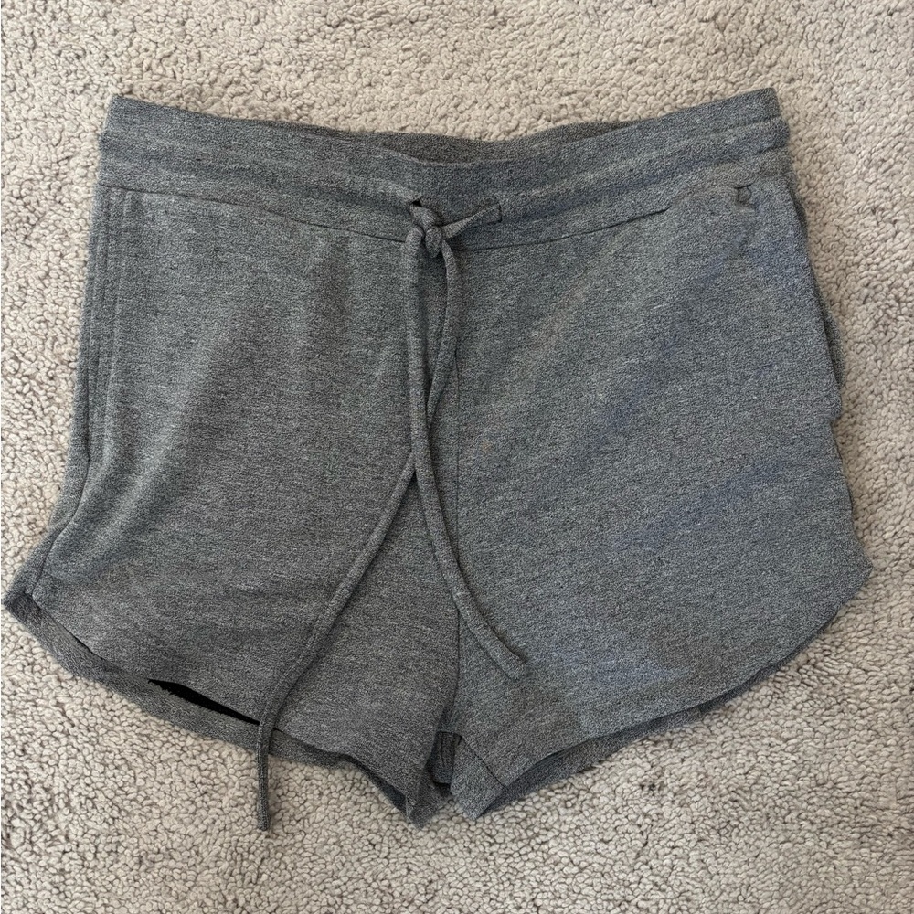 Buff Bunny Collection Women’s Gray‎ Shorts Medium